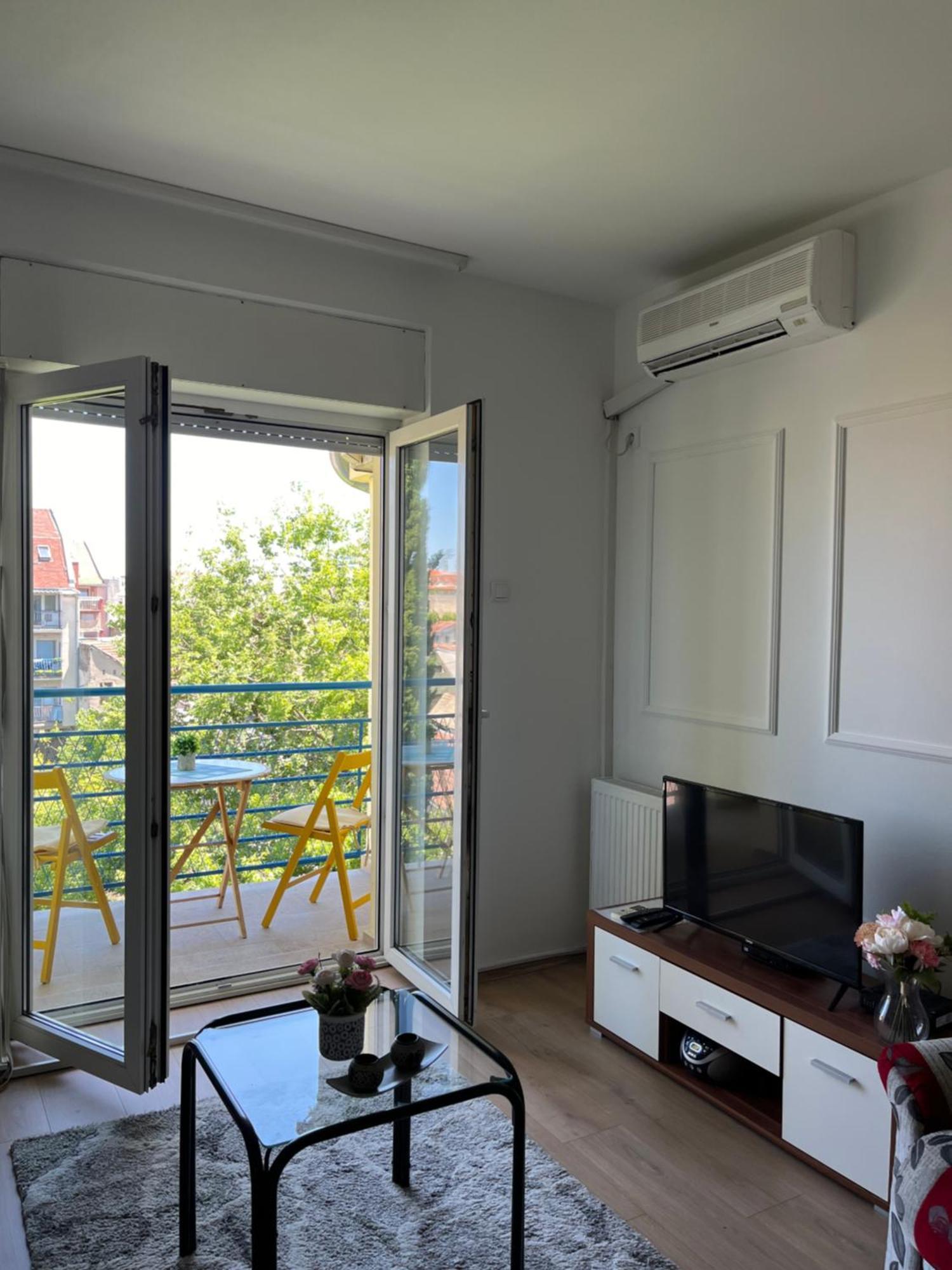 Apartment Vera With Free Garage Novi Sad Ngoại thất bức ảnh